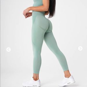 NVGTN Contour Seamless Leggings